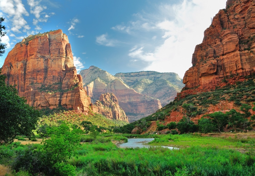 sunny_day_zion_national_park