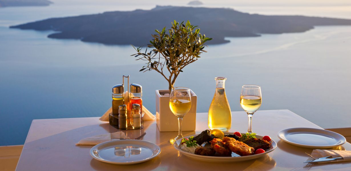 romantic dinner in Santorini