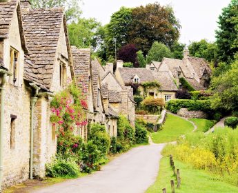 Cotswolds tour with picnic