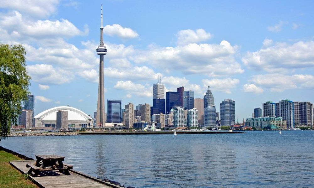 2023 The latest travel guide and tips for Toronto, Canada.