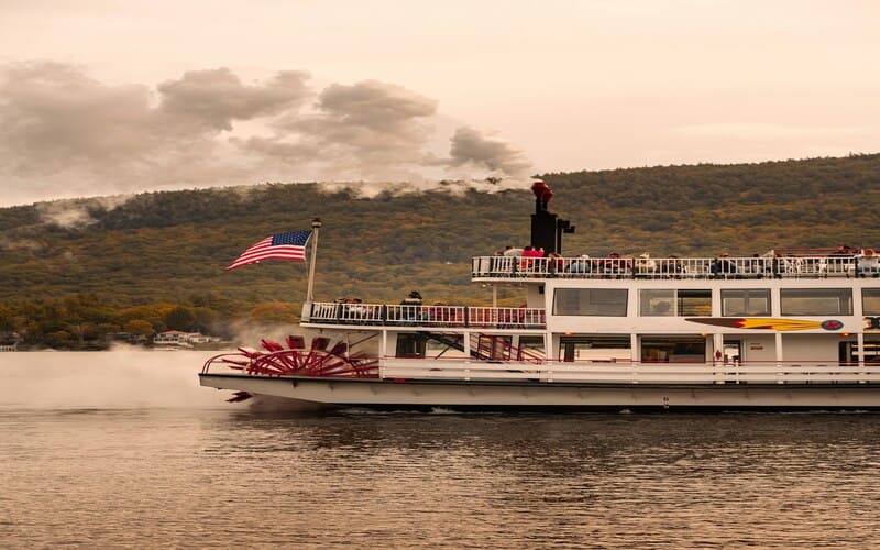 boat tour of Georgie Lake