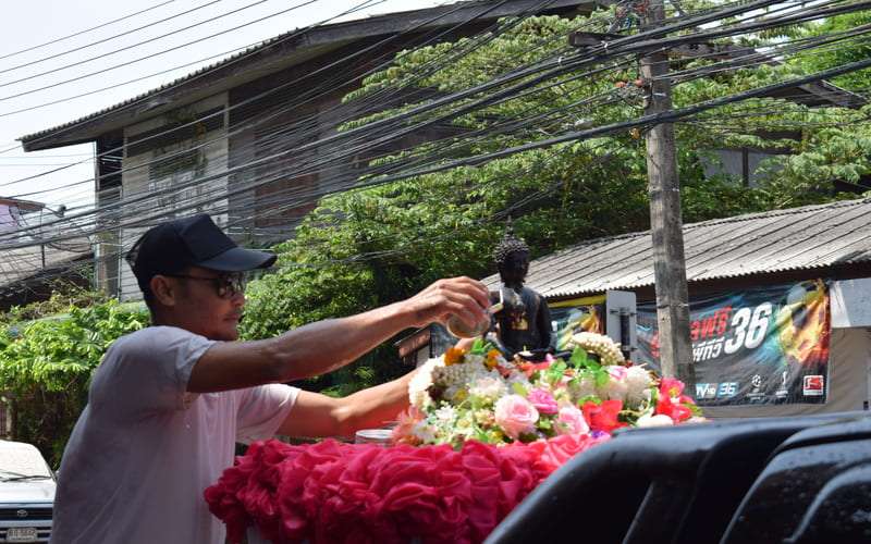 Songkran tradition